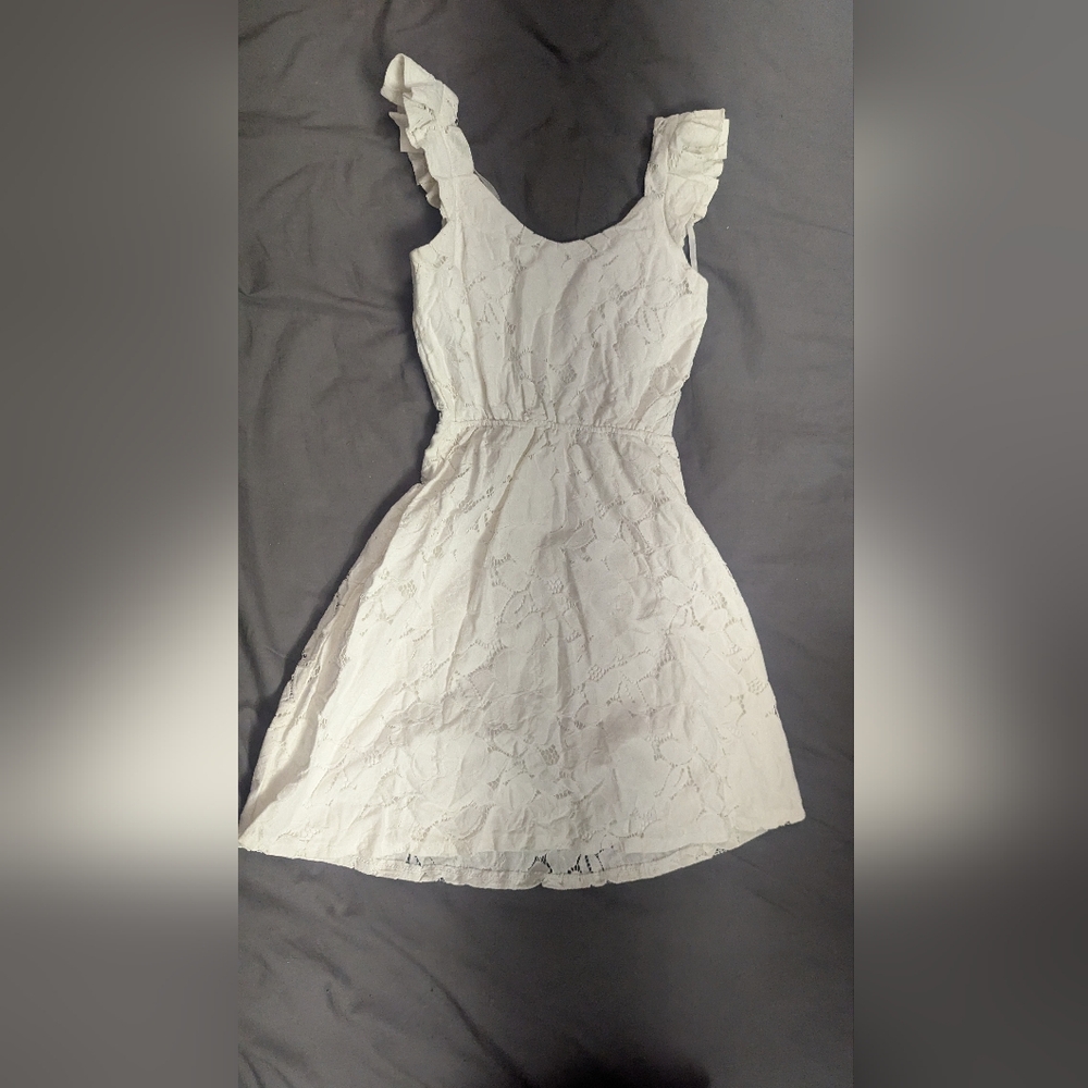 Flirty White dress Monteau brand